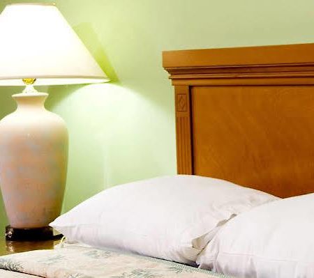 אלכסנדר Shut Eye Hotel מראה חיצוני תמונה