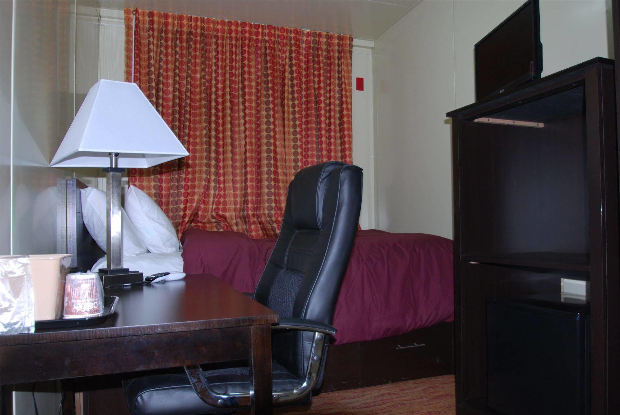 אלכסנדר Shut Eye Hotel מראה חיצוני תמונה